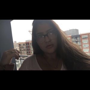 Meet your Posher, Clarissa