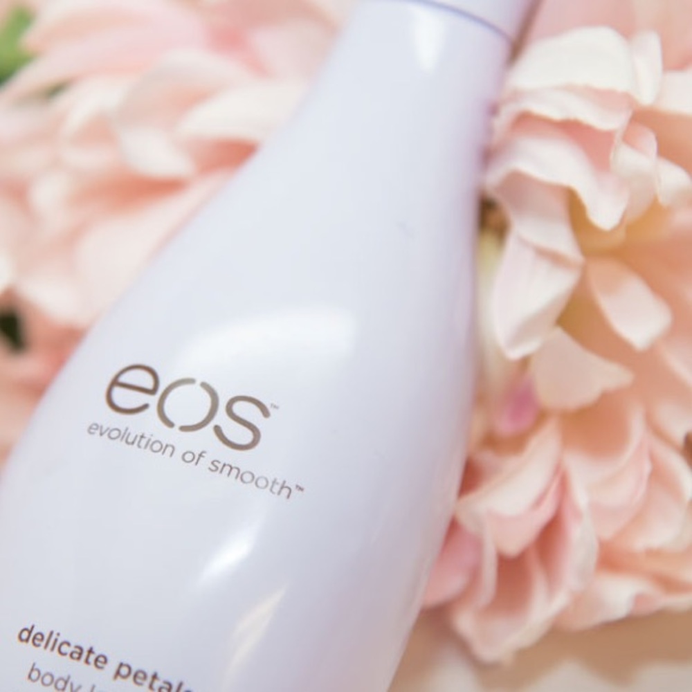 eos Body lotion “Delicate Petals”