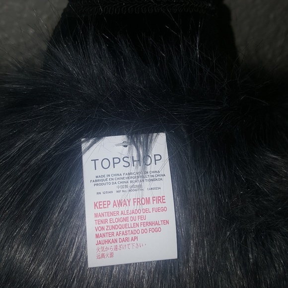Faux fur cape from topshop - Picture 3 of 4