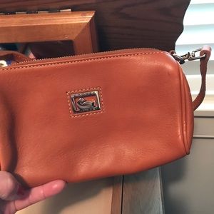 Small wristlet bag