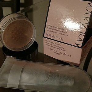 Mary Kay Mineral Powder Foundation Ivory 0.5