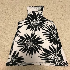 Fighting eel tank tempo