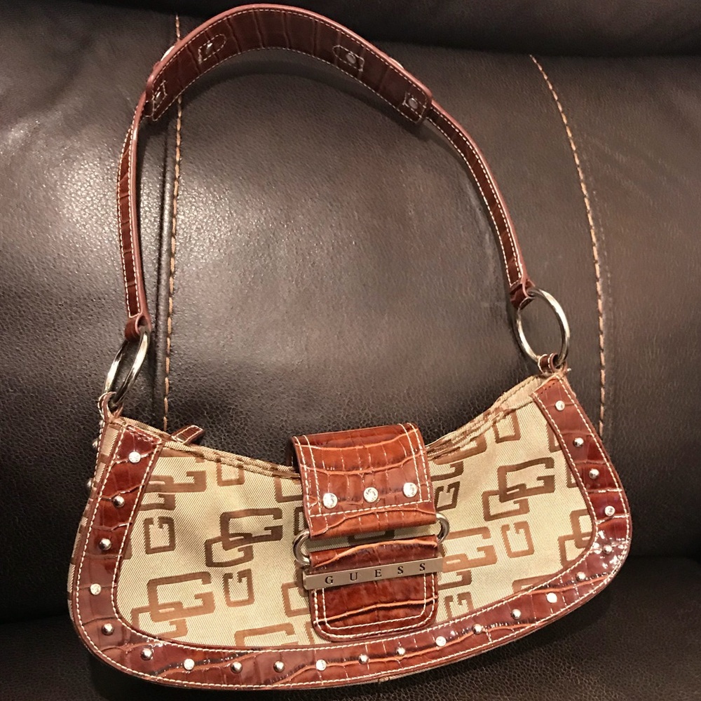 🌼Cute GUESS Bag🌼