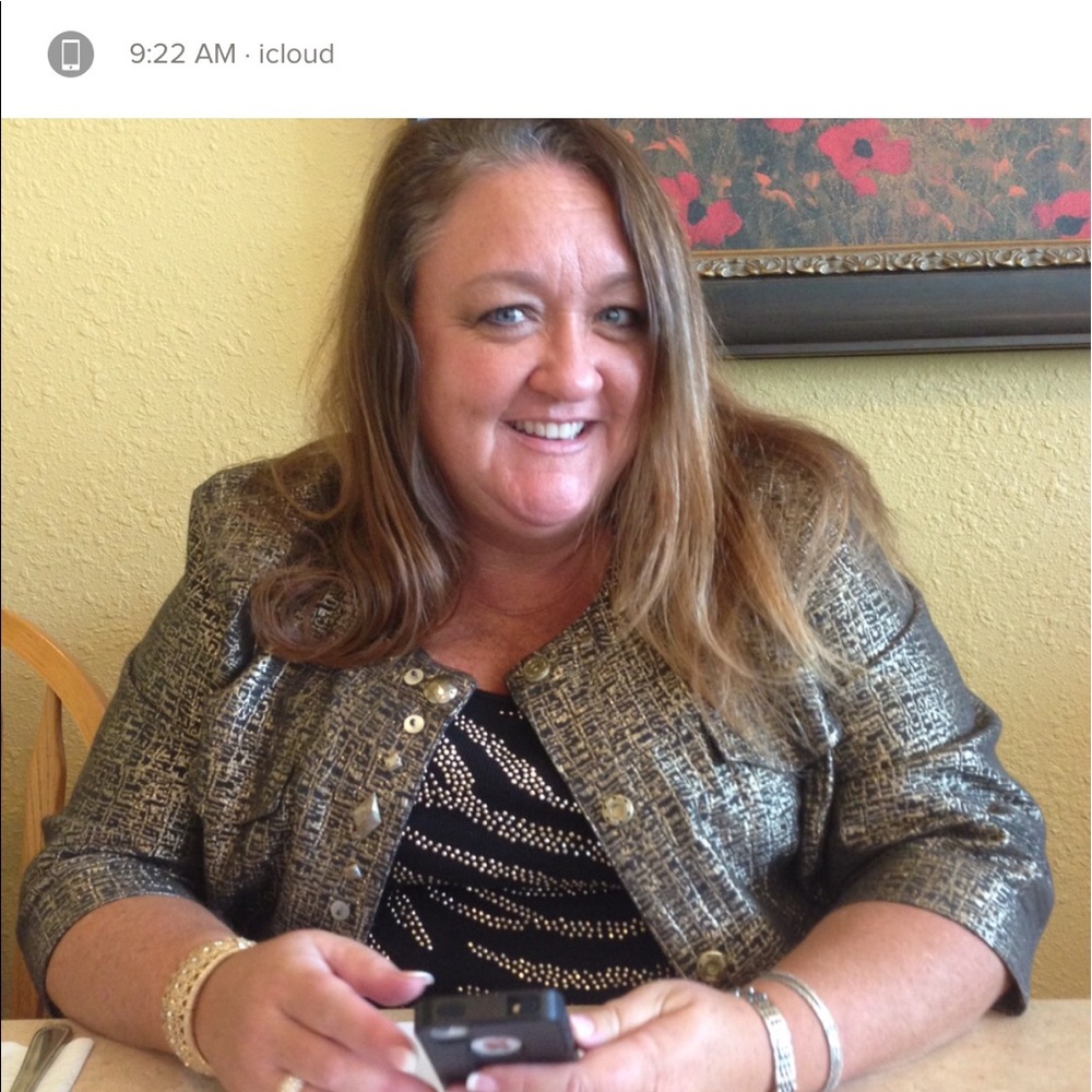 Meet your Posher, Leigh