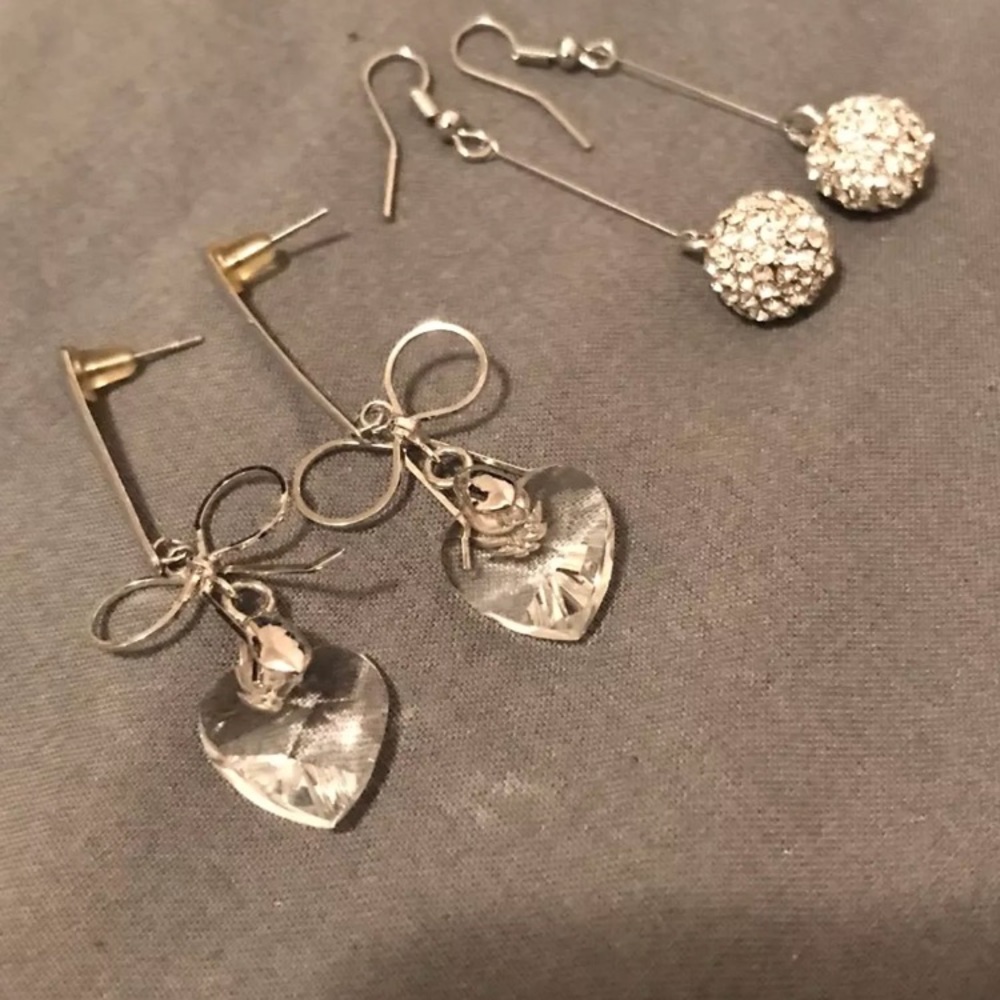2 pairs of silver long earrings