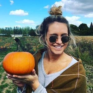 Meet your Posher, Maegan