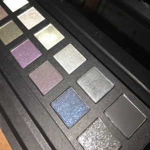 Sephora IT Shadow & Highlight palette Sephora IT Shadow & Highlight palette