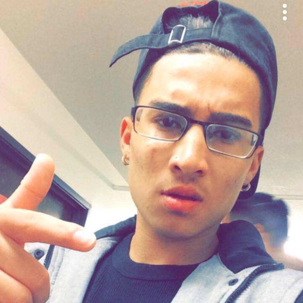 Meet your Posher, Carlos