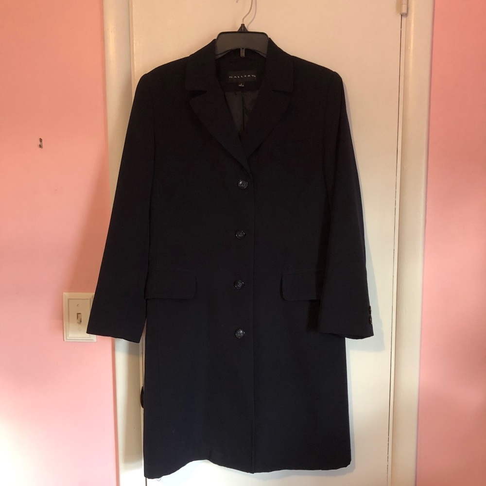 Lightweight long coat