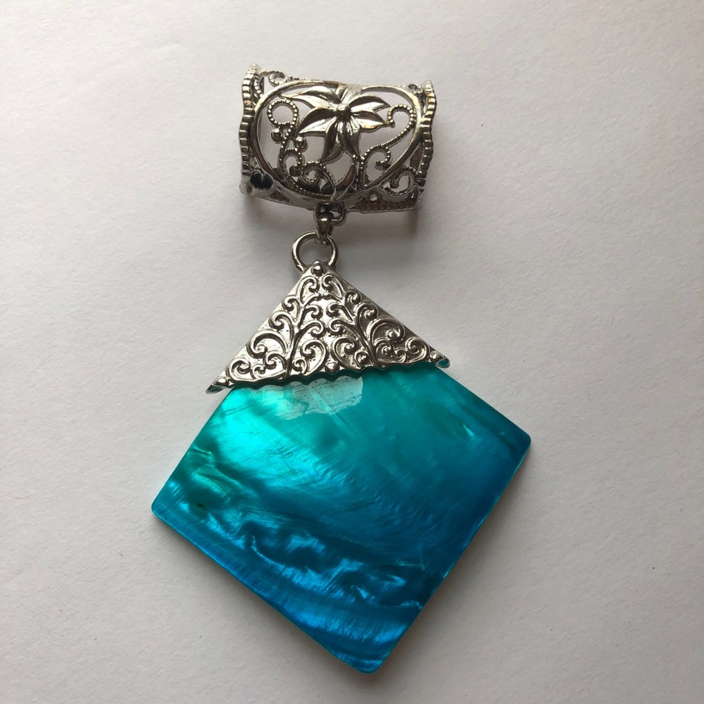 Scarf Broach