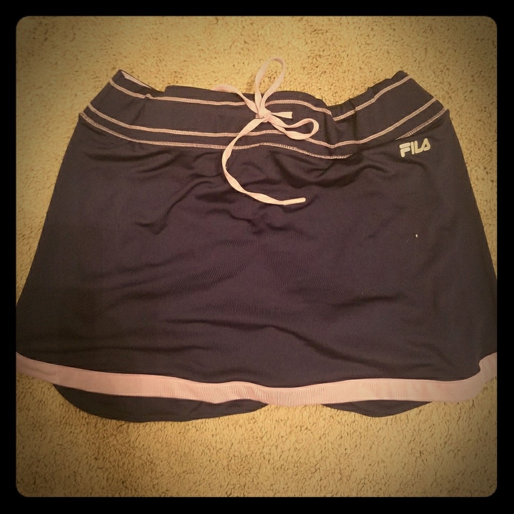 Fila skort size small