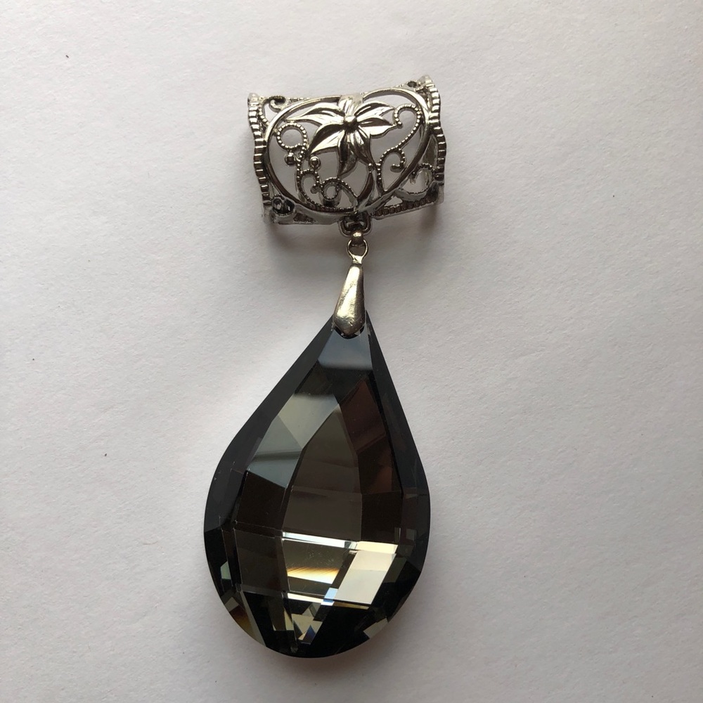 Beautiful scarf broach