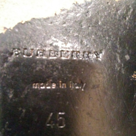 Burrberry men shoe lace