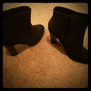 New heel booties size 6.5