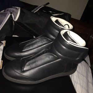 Meet your Posher, Juniz