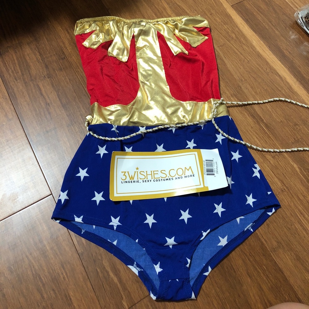 Sexy Wonder women costume size xsmall