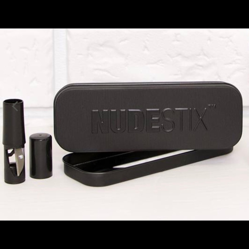 Nudestix mirrored compact and sharpener