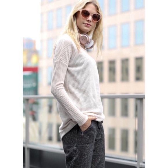 Restocked! Waffle top long sleeves - Picture 2 of 3