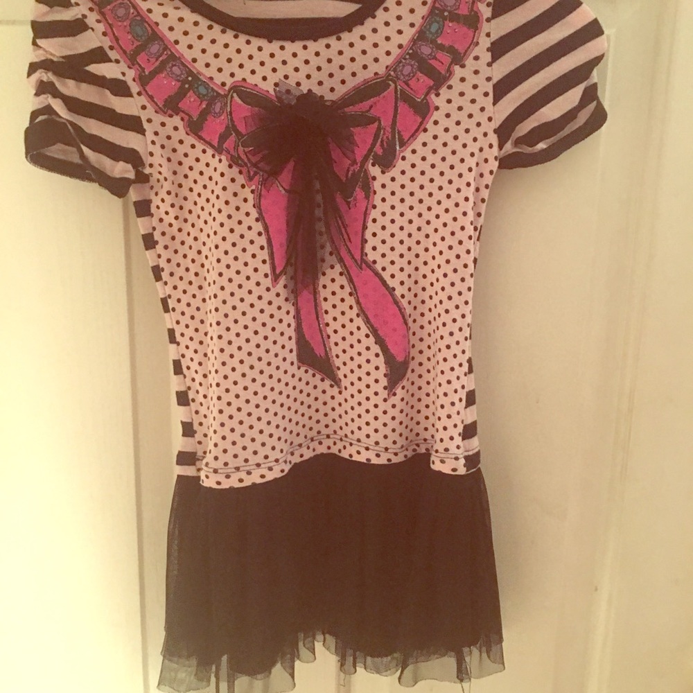 Girls pink and black top