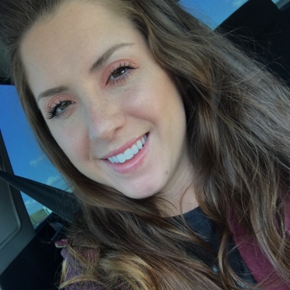 Meet Your Posher! ❤️ - Picture 4 of 4