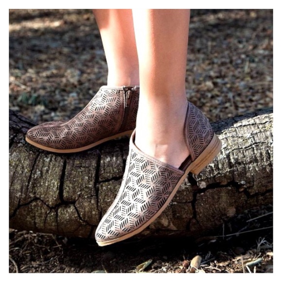 ✨Vegan Leather Perforated Slip On Booties - Picture 4 of 7