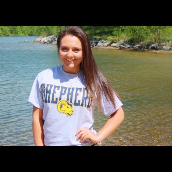 Meet your Posher, Allie - Picture 1 of 1