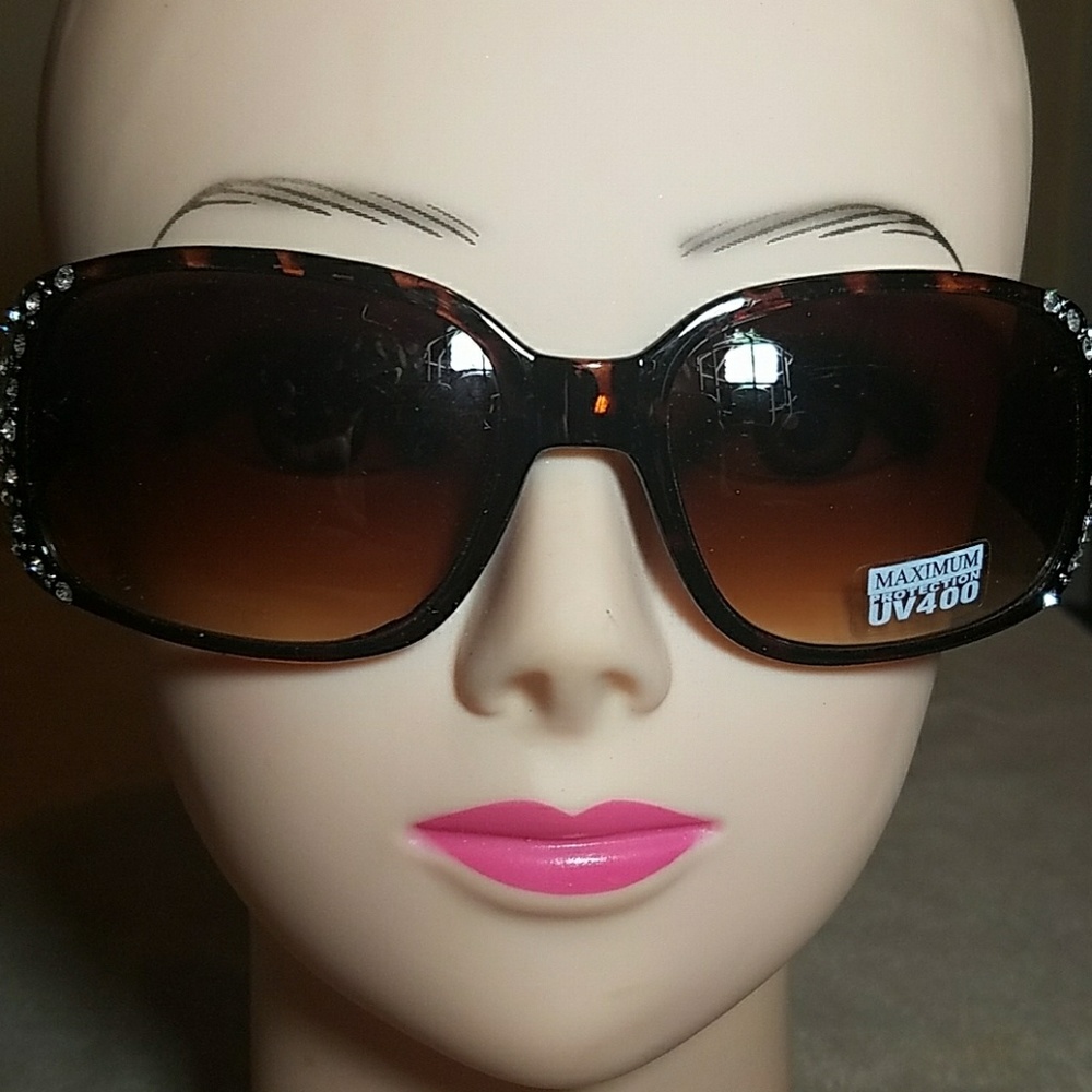 Brown bling tortoise shell shades w/concho