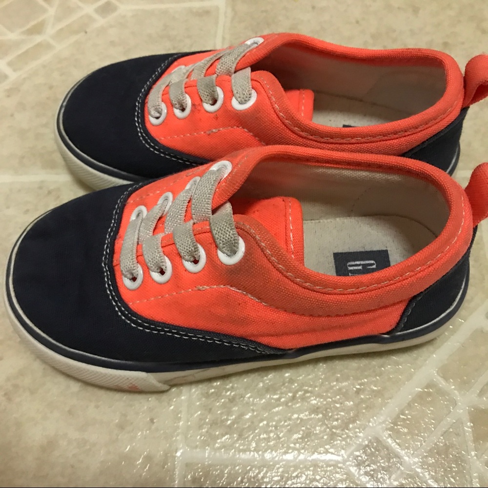 Gap slip-ons