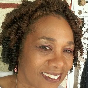 Meet your Posher, Sharon