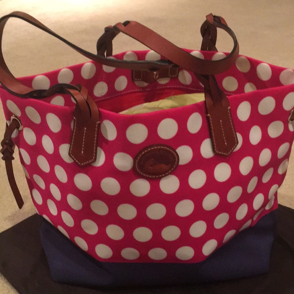 Dooney and Bourke tote