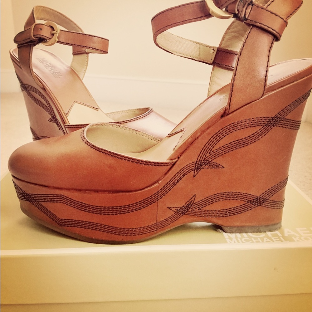 💥Michael Kors Platform Sandals💥
