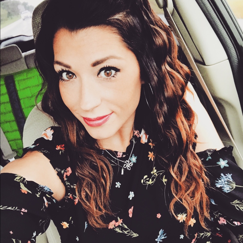 Meet your Posher, Desiree