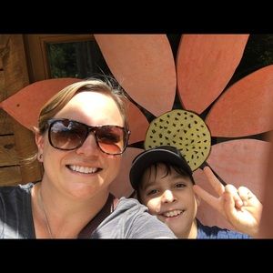 Meet your Posher, Brooke