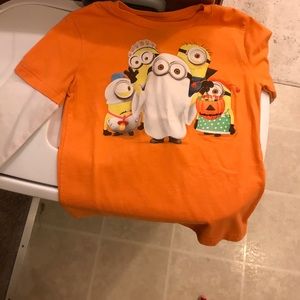 4/$25🌟🌟Minion Halloween long sleeve shirt