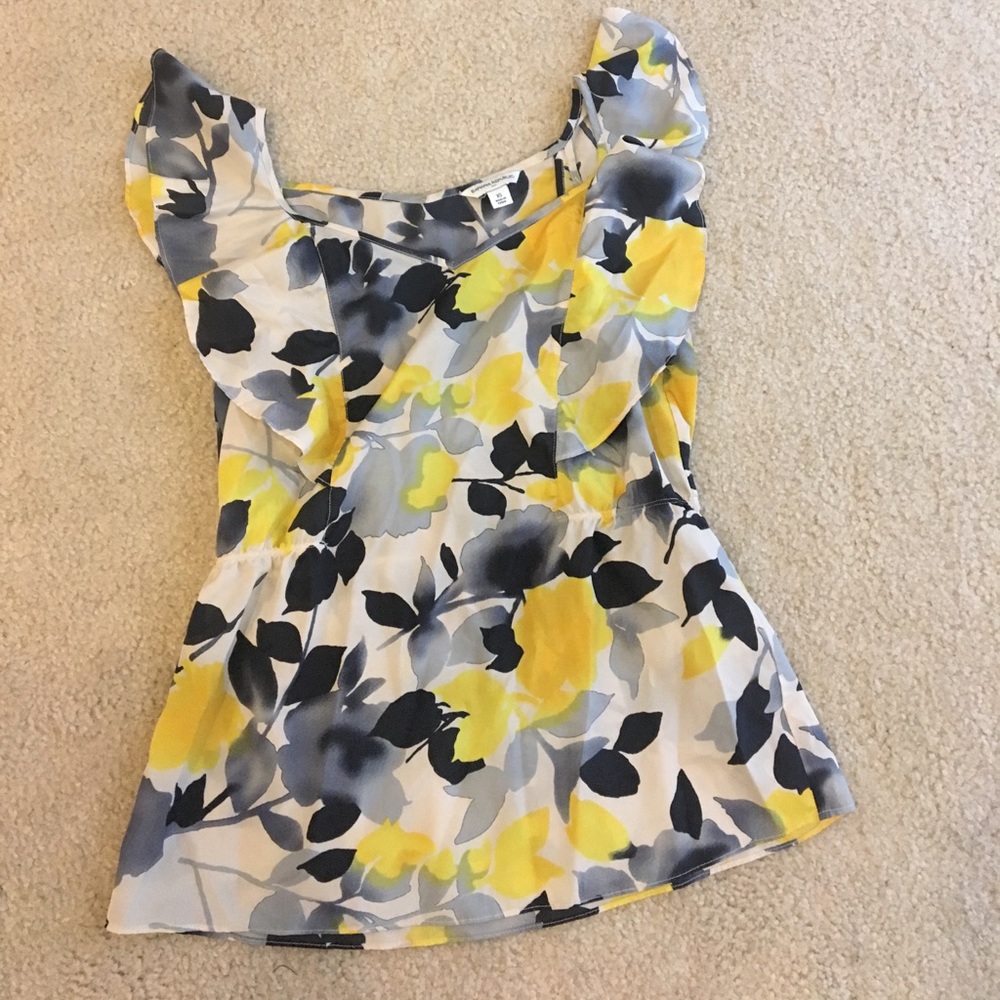 Banana Republic silky floral blouse, Sz XS