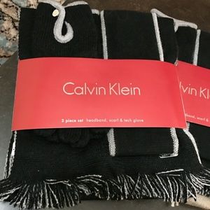 Calvin Klein scarf set