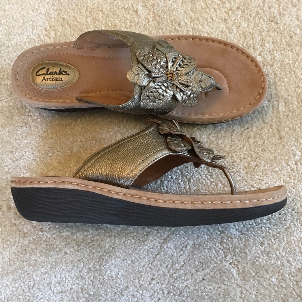 Clark’s Latin Circle thong sandals