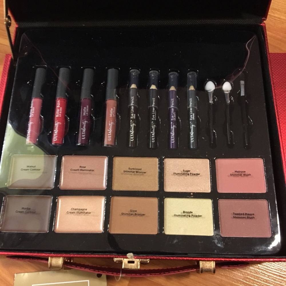 Great makeup package! - Picture 4 of 7