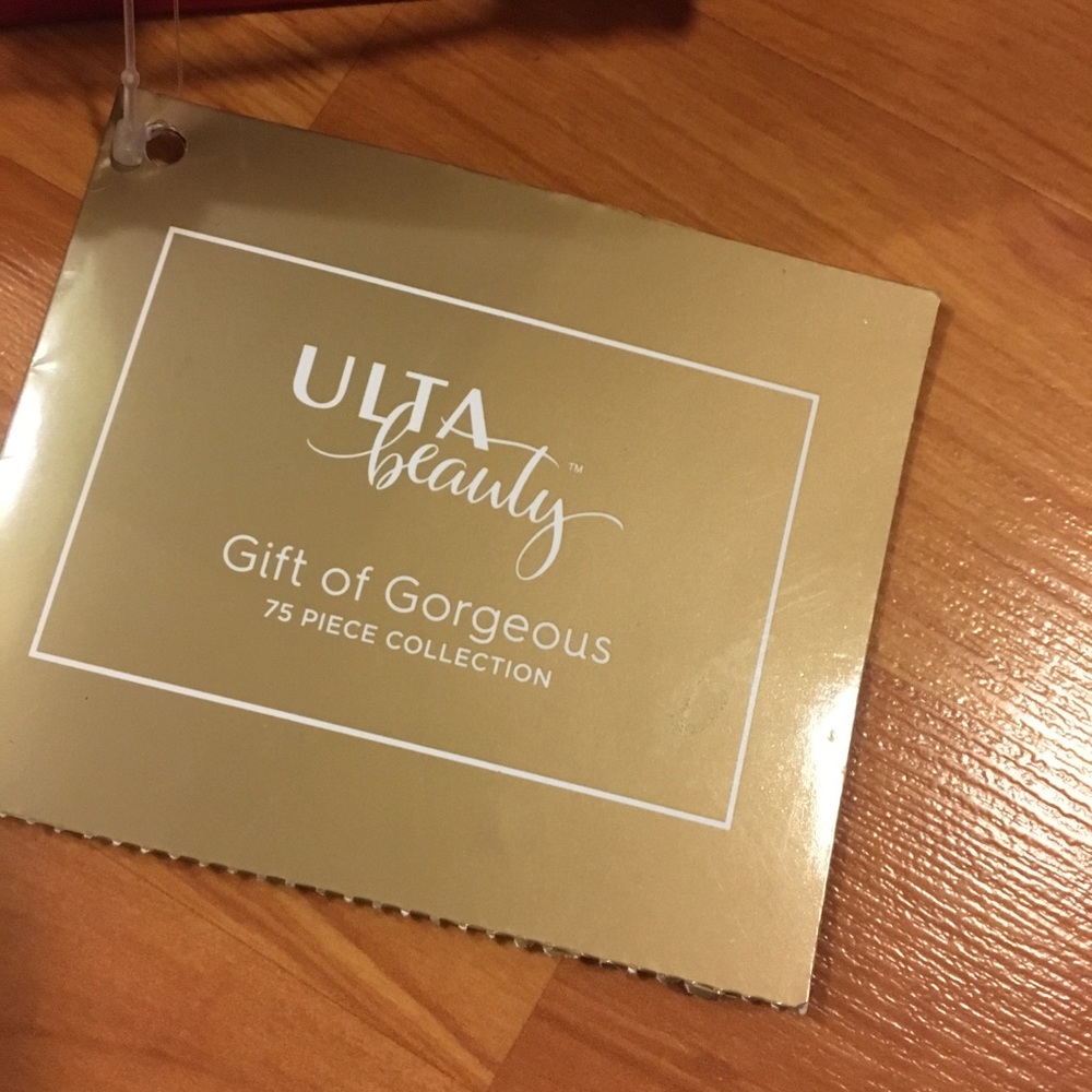 Great makeup package! - Picture 6 of 7