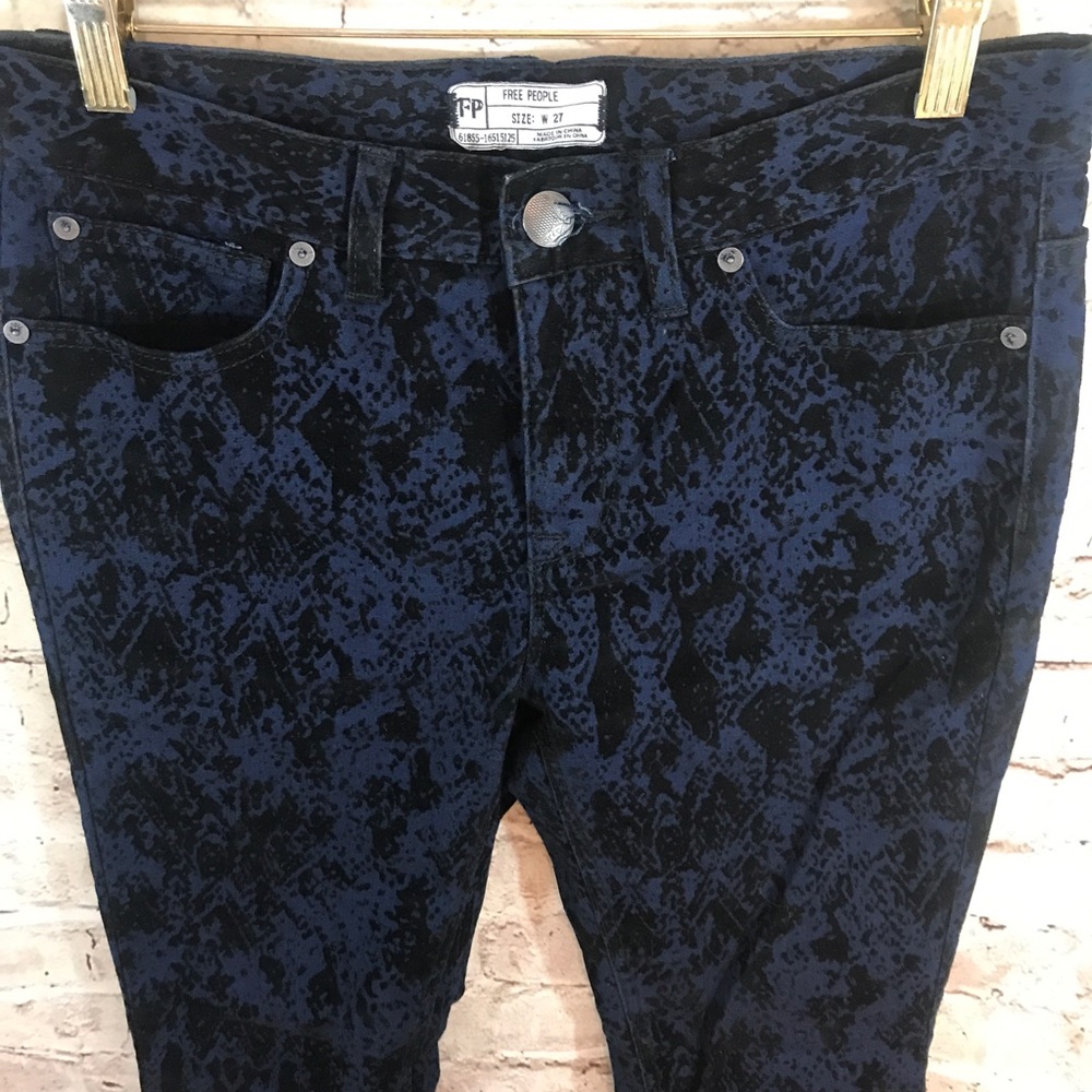 Free People Reptile Printed Skinny Jeans - Picture 4 of 8