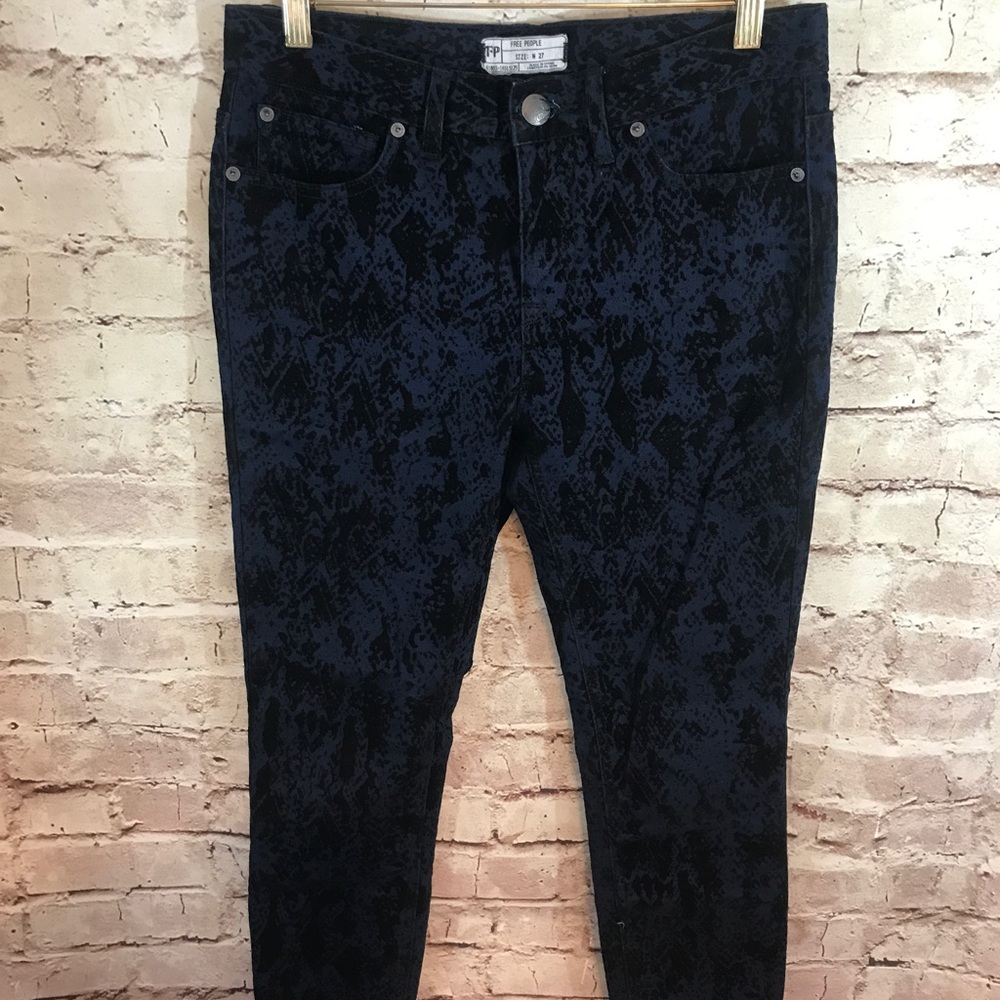 Free People Reptile Printed Skinny Jeans - Picture 6 of 8