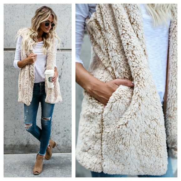 1 left small 🆕️ beige sherpa vest hoodie - Picture 3 of 3