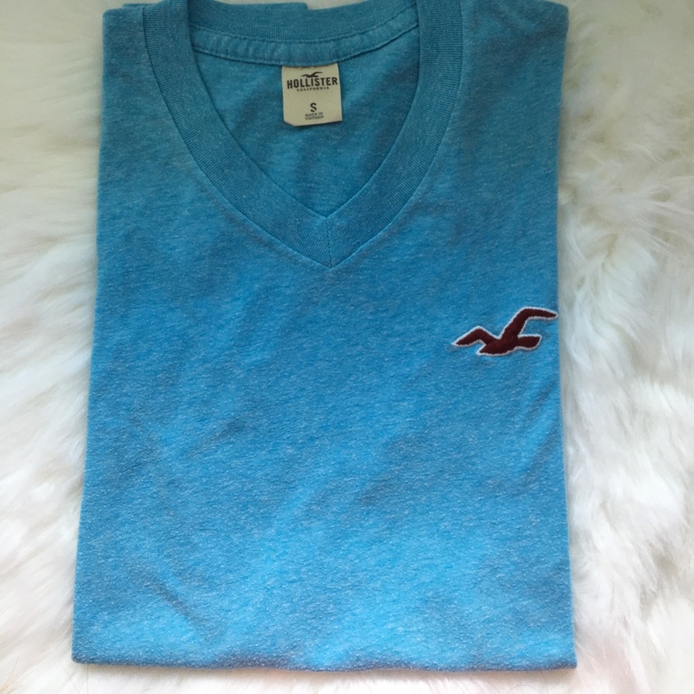 Hollister tee shirt