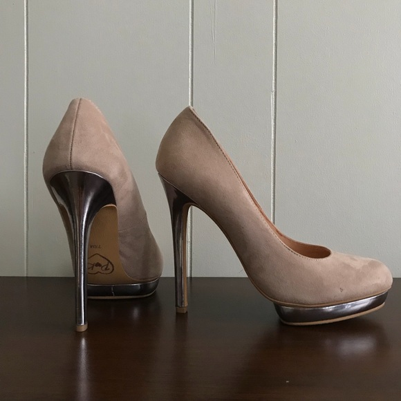 Penny loves Kenny “Hermosa” heels - Picture 1 of 4