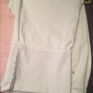 Jeans 22 average (all 3 pairs included)