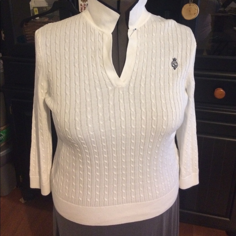 NWOT light weight cable knit sweater