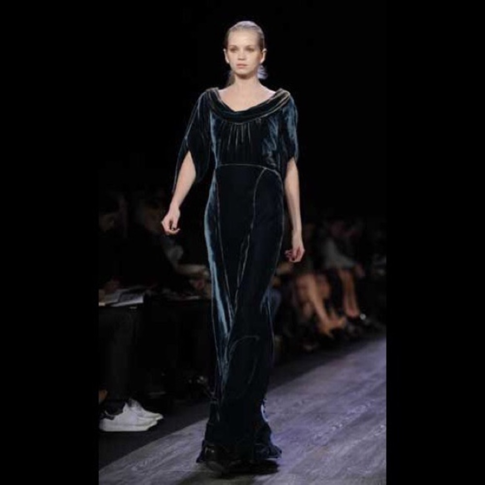BCBGMAXAZRIA RUNWAY velvet dress
