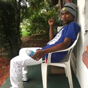 Meet your Posher, Tyque