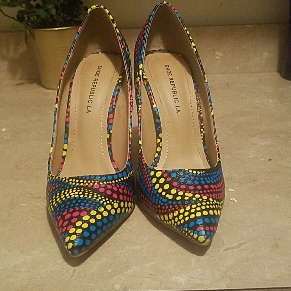 Shoes - Picture 2 of 2