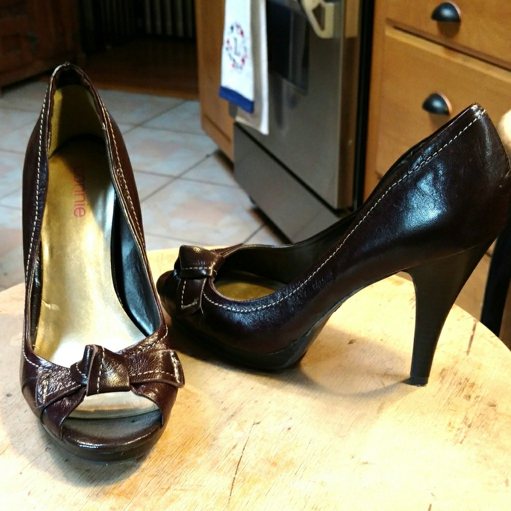 Connie pumps brown